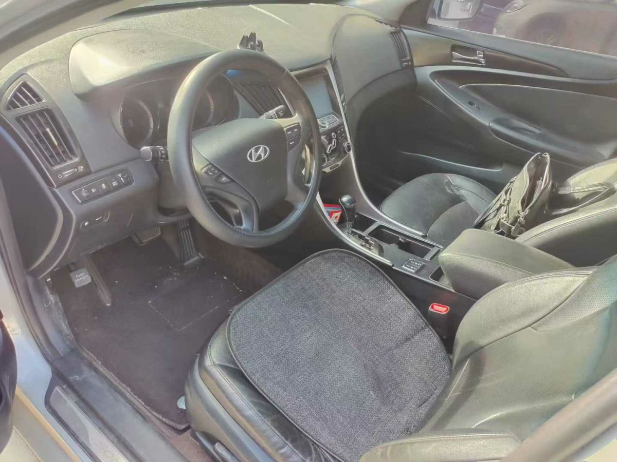 现代 索纳塔 2011 汽车图片 #10