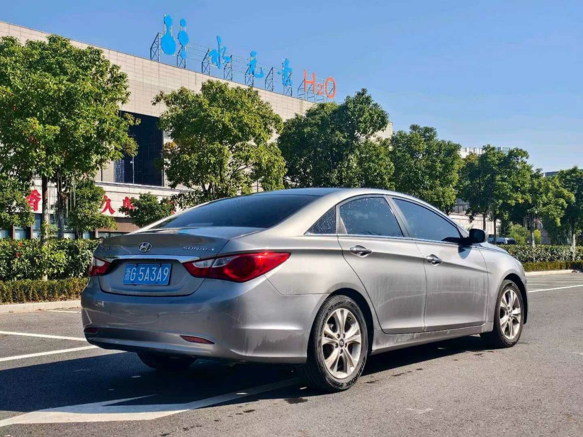 Hyundai Sonata 2011 صورة سيارة #10