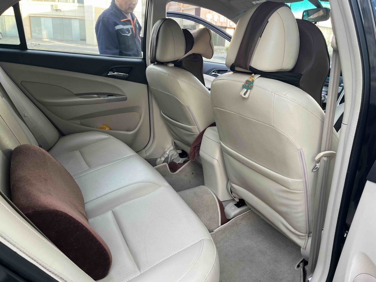 BYD F3 2015 car image #10