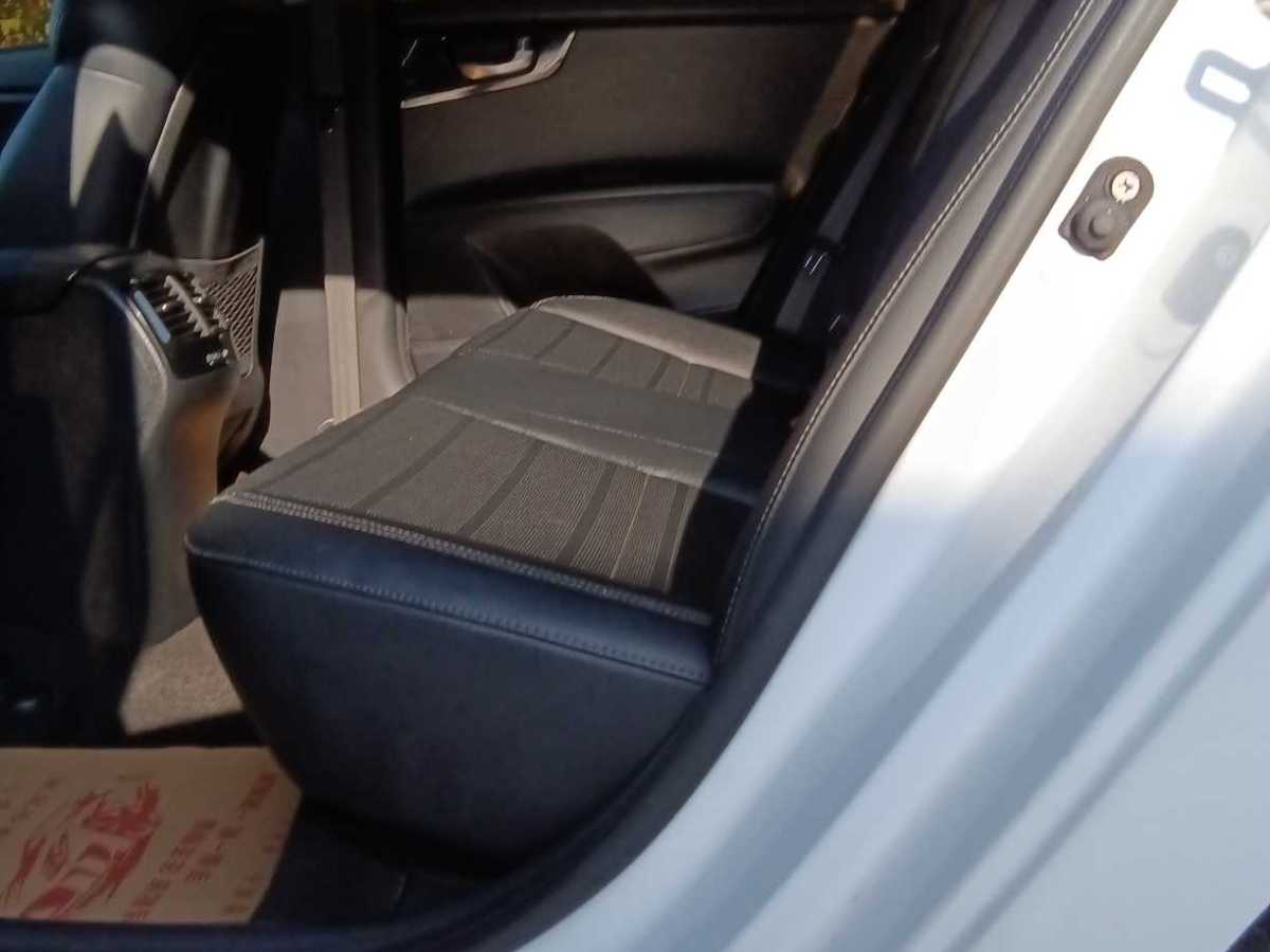 起亚 起亚K4 2015 汽车图片 #10