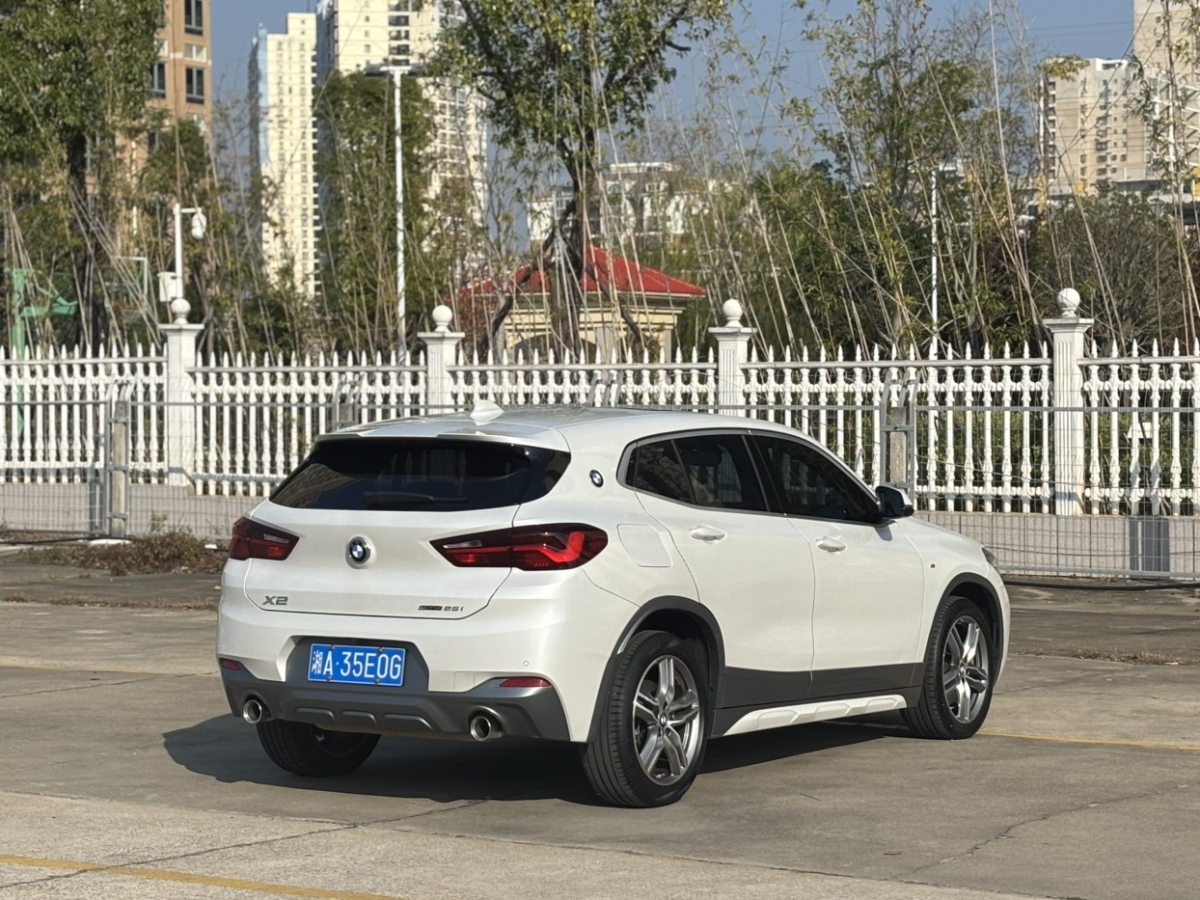 BMW X2 2020 car image #10