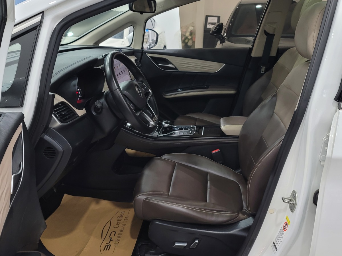 BYD Song MAX New Energy 2023 car image #10