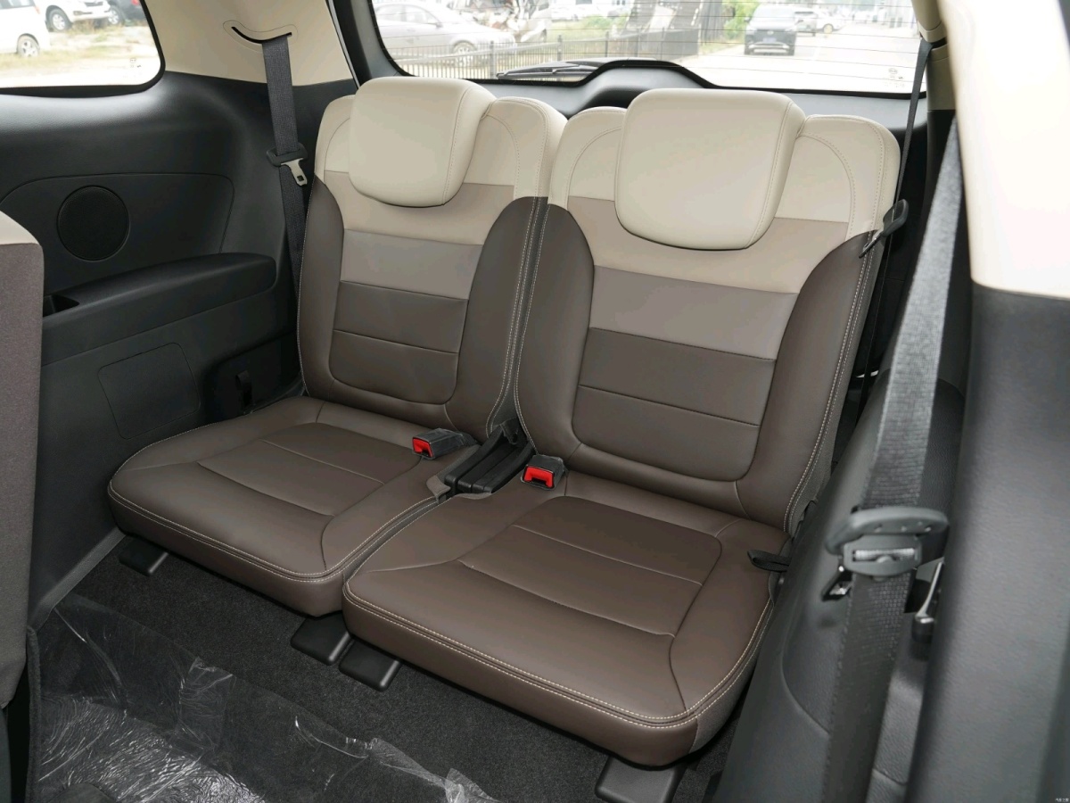 BYD Song MAX New Energy 2023 car image #10