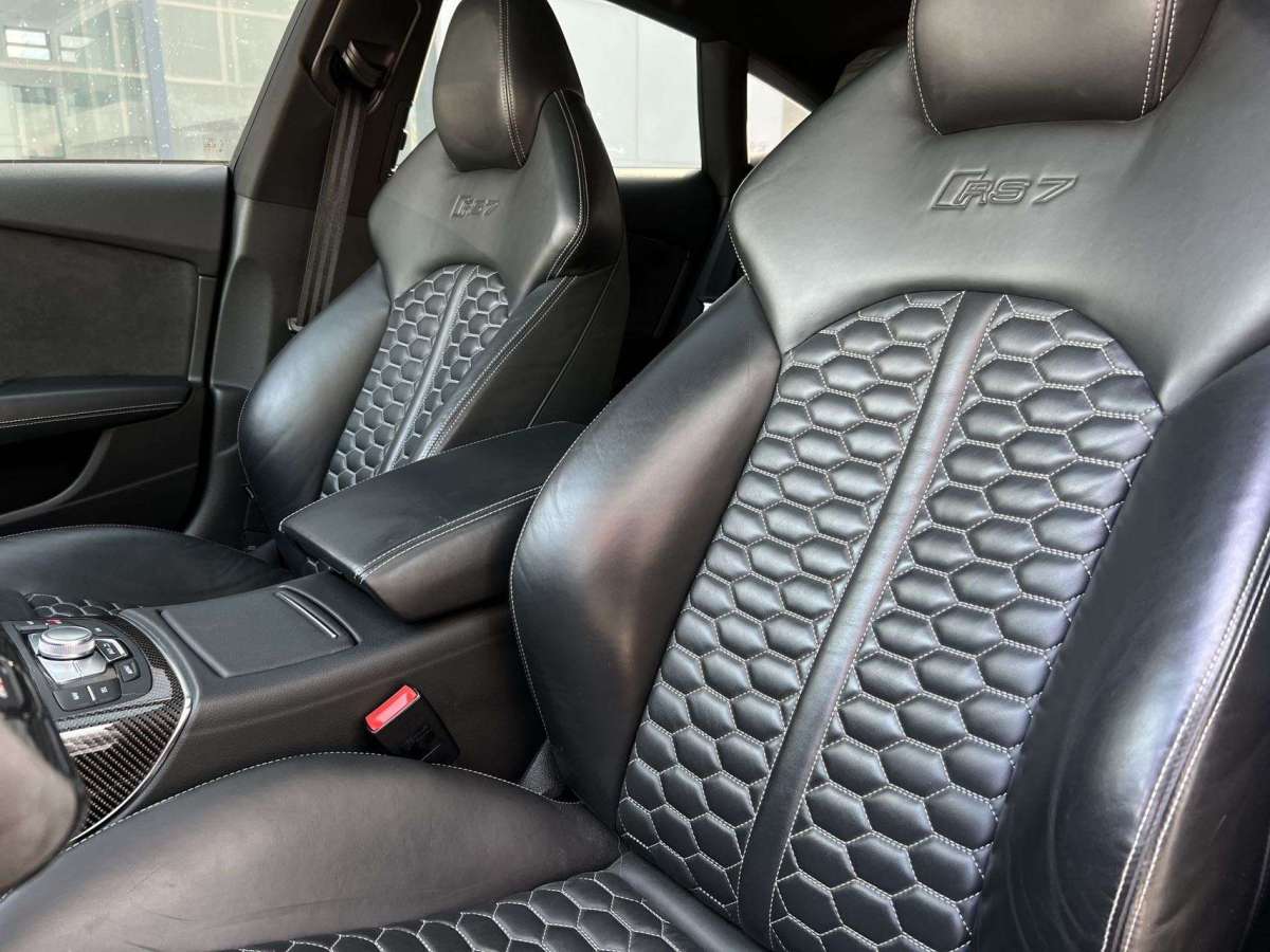 Audi RS 7 2019 car image #10