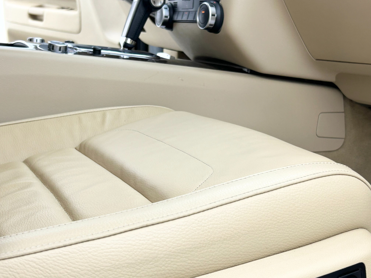 Volkswagen Touareg 2010 car image #10