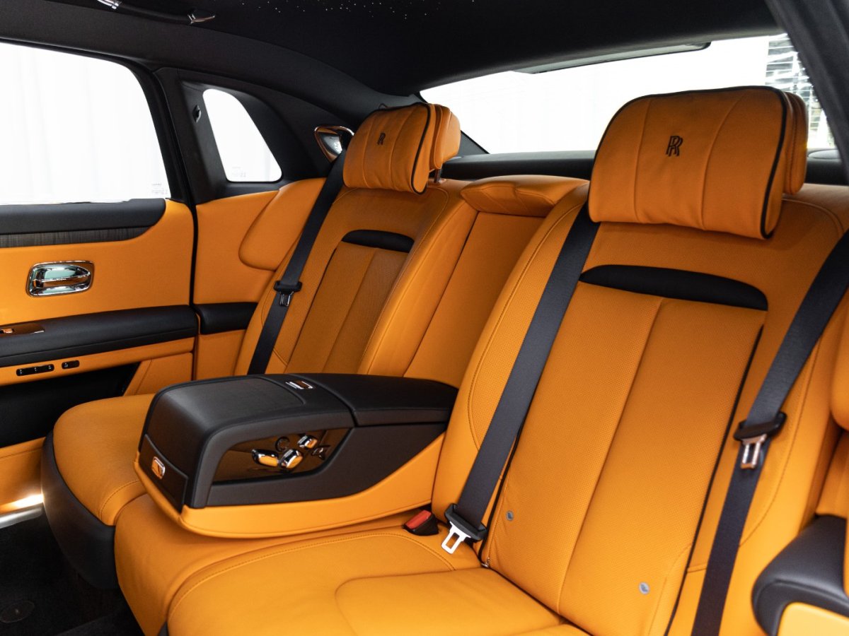 劳斯莱斯 古思特 2022 汽车图片 #10