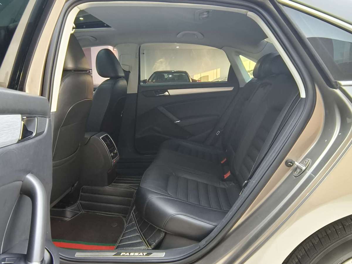 Volkswagen Passat 2016 car image #10