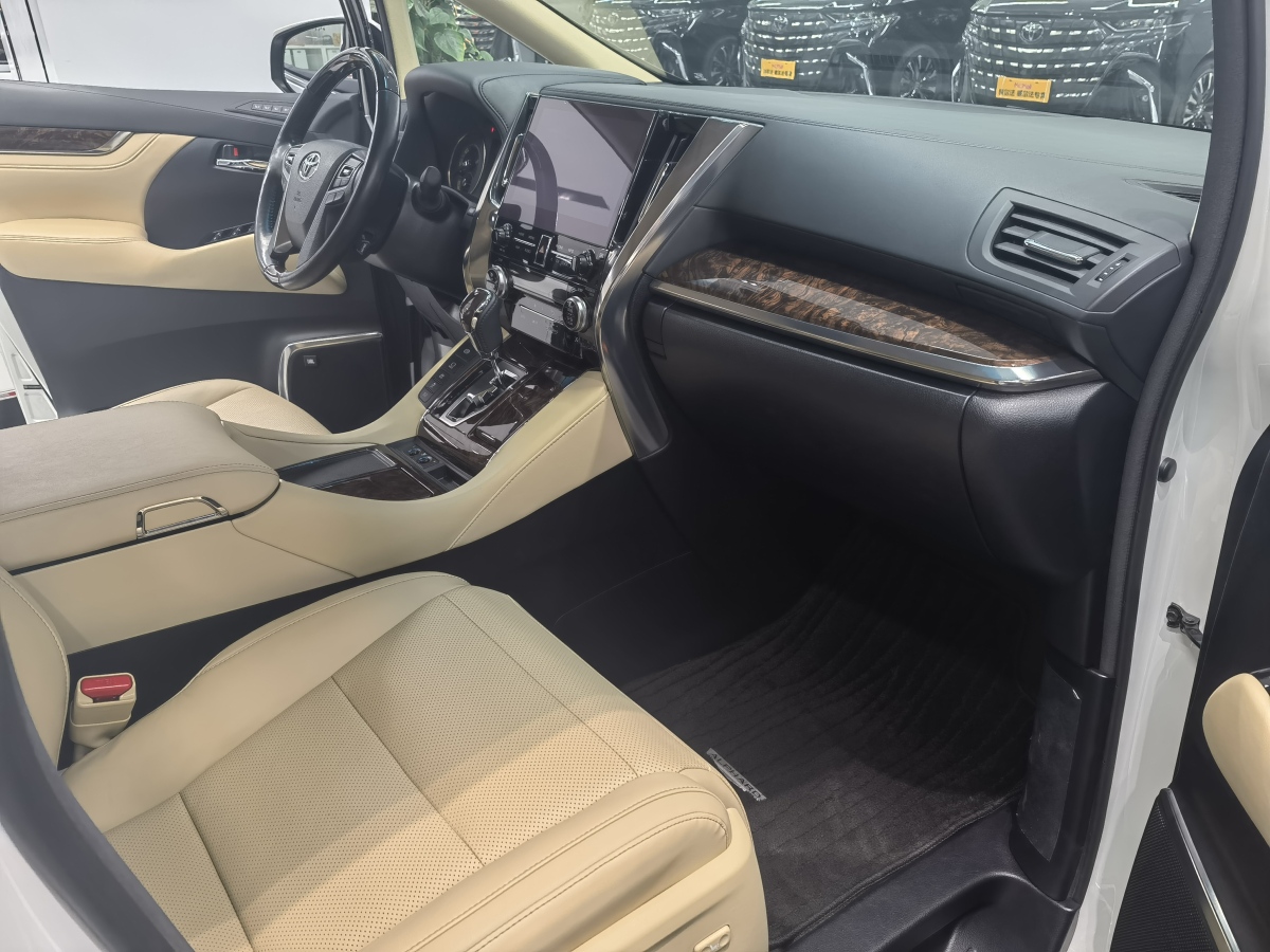 Toyota Alphard 2021 изображение автомобиля #10