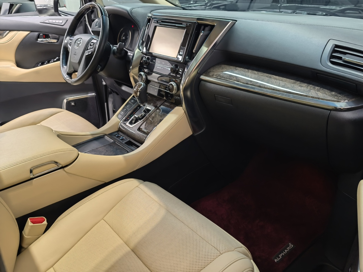 Toyota Alphard 2019 изображение автомобиля #10