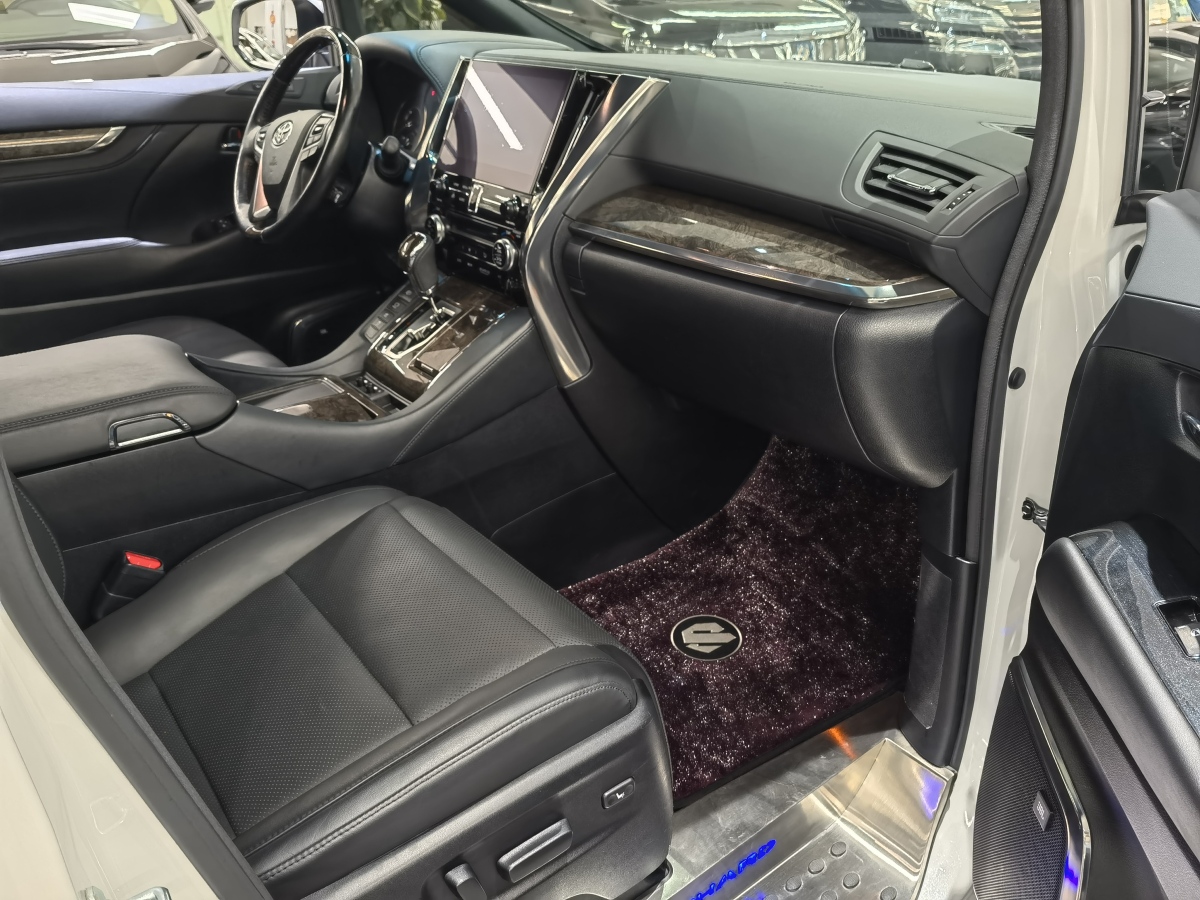 Toyota Alphard 2021 immagine di auto #10