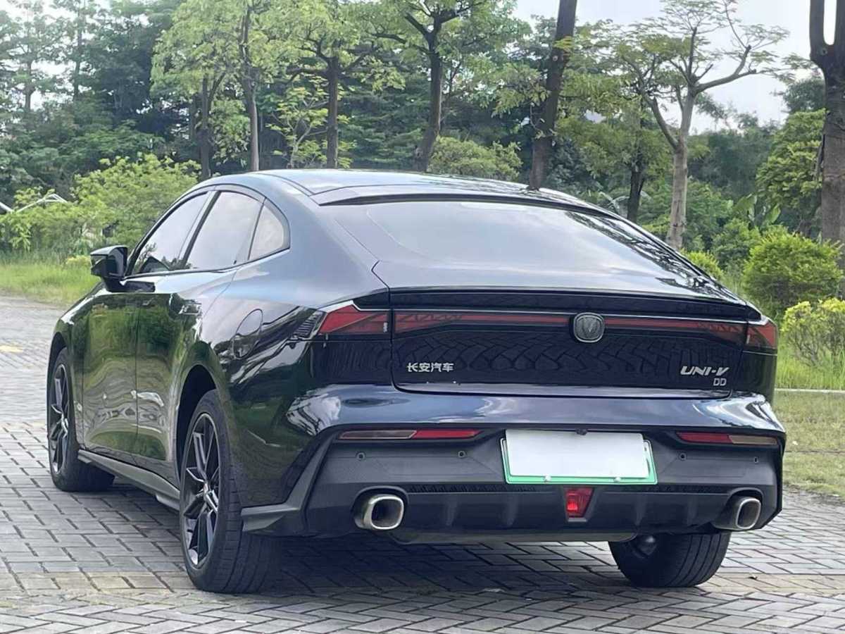 Changan UNI-V iDD 2023 #10 Changan UNI-V iDD 2023 صورة سيارة #10