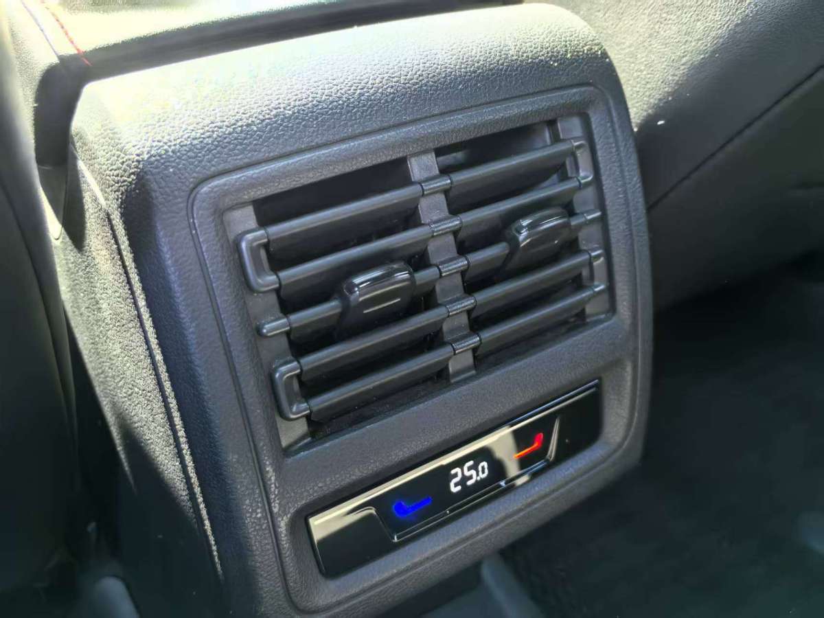 Volkswagen GolfGTI 2022 car image #10