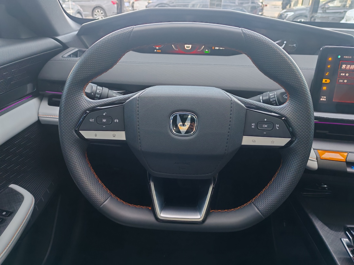 Changan UNI-V iDD 2024 #10 Changan UNI-V iDD 2024 car image #10