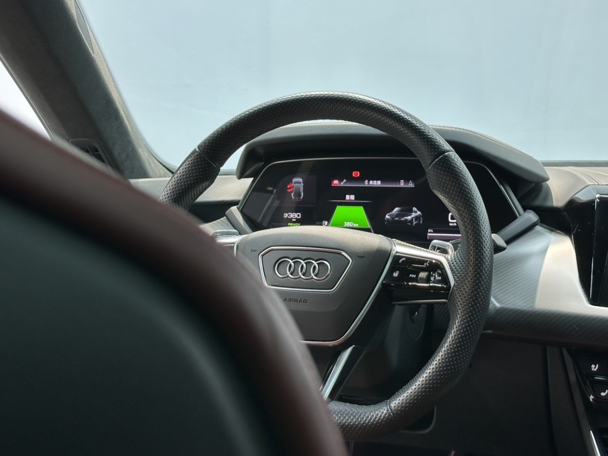 Audi RS e-tron GT 2022 #10 Audi RS e-tron GT 2022 car image #10