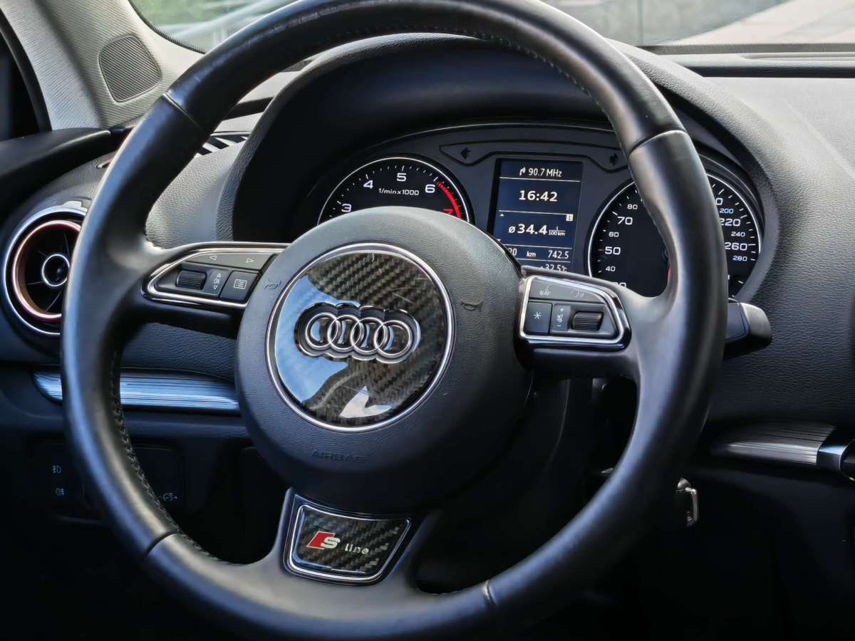 Audi A3 2016 car image #10