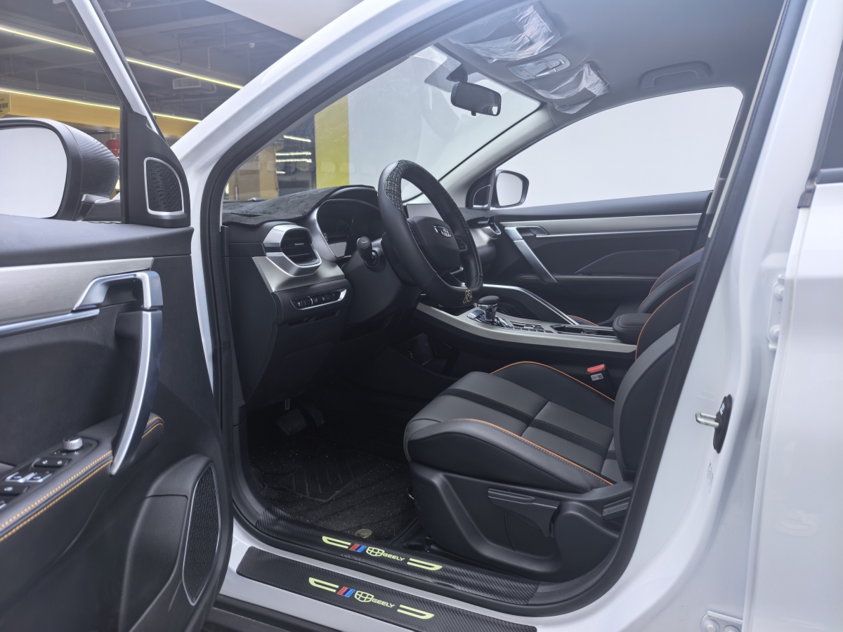 GEELY Coolray 2025 #10 GEELY Coolray 2025 car image #10