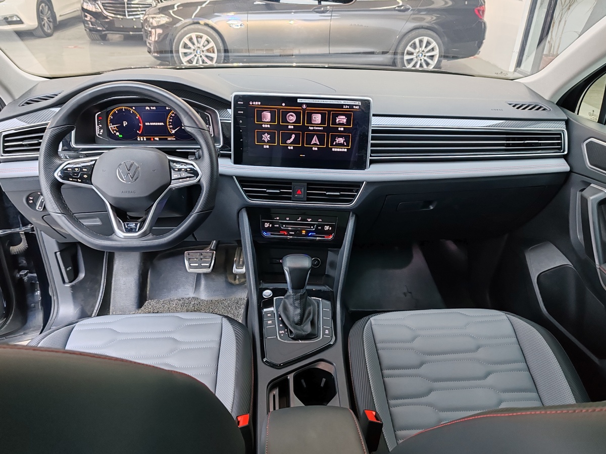 Volkswagen Tiguan X 2022 car image #10