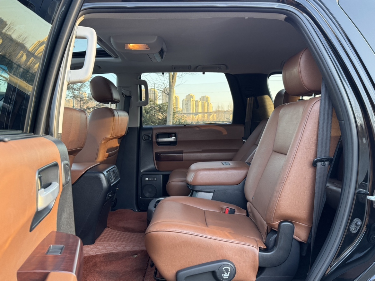 Toyota Sequoia 2015 #10 Toyota Sequoia 2015 immagine di auto #10