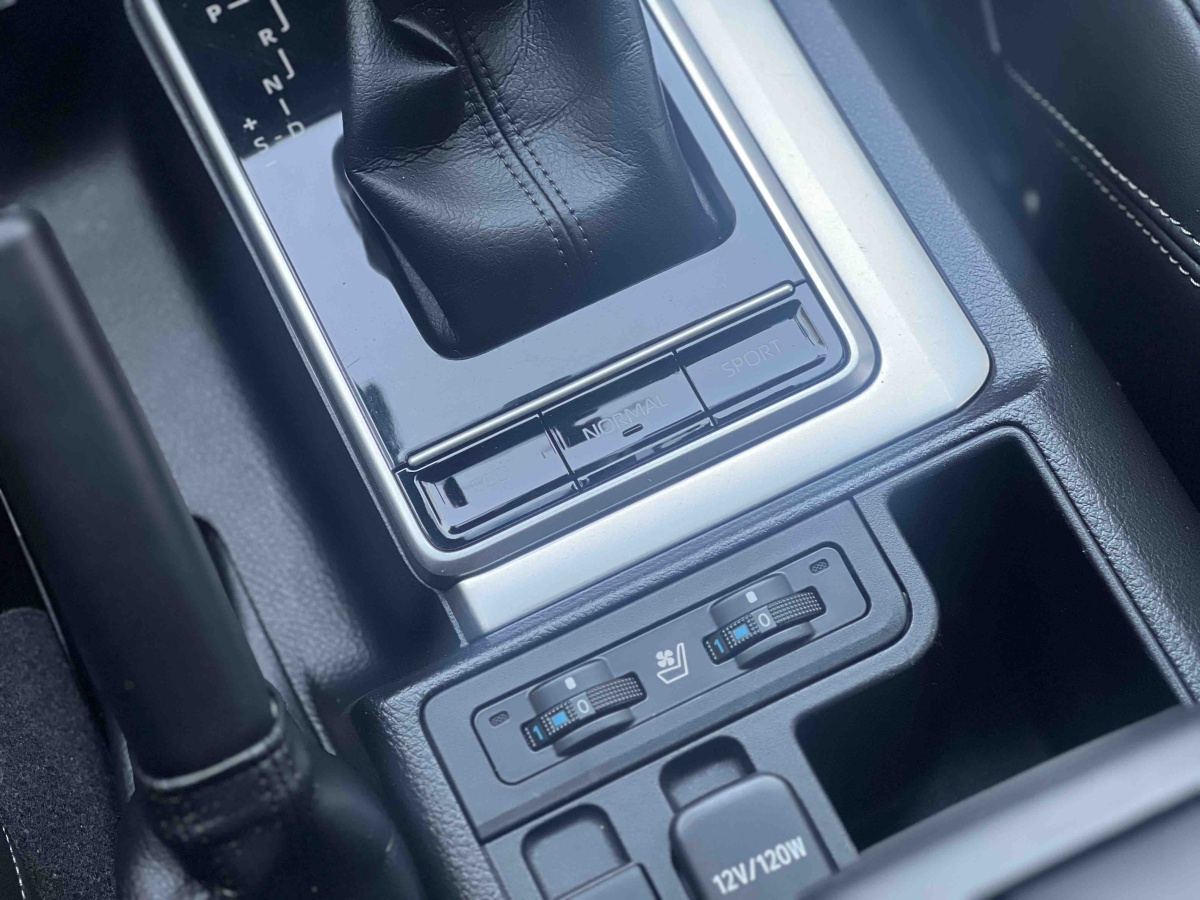 Toyota 2019 #10 Toyota 2019 car image #10