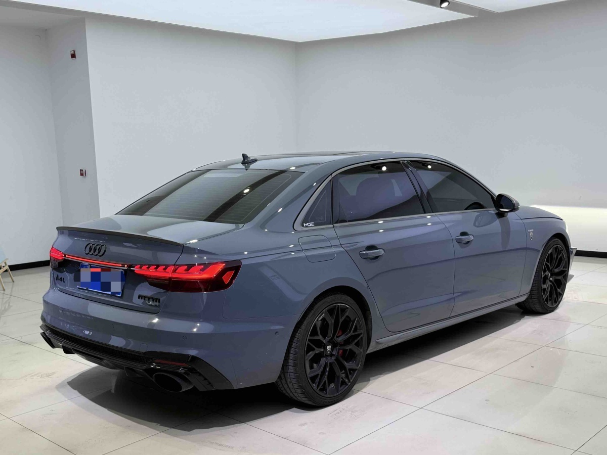 Audi A4L 2023 car image #10
