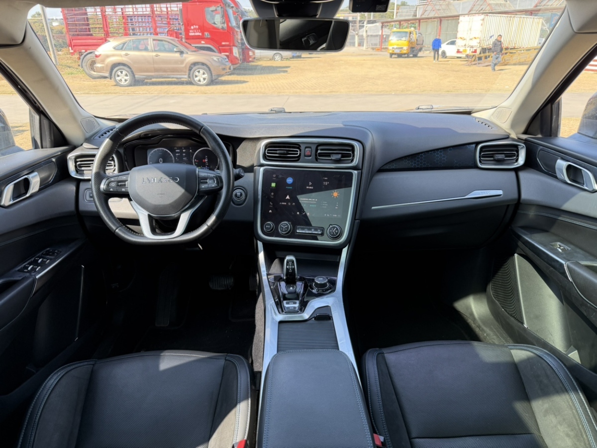 Lynk & Co 01 EM-P 2018 car image #10