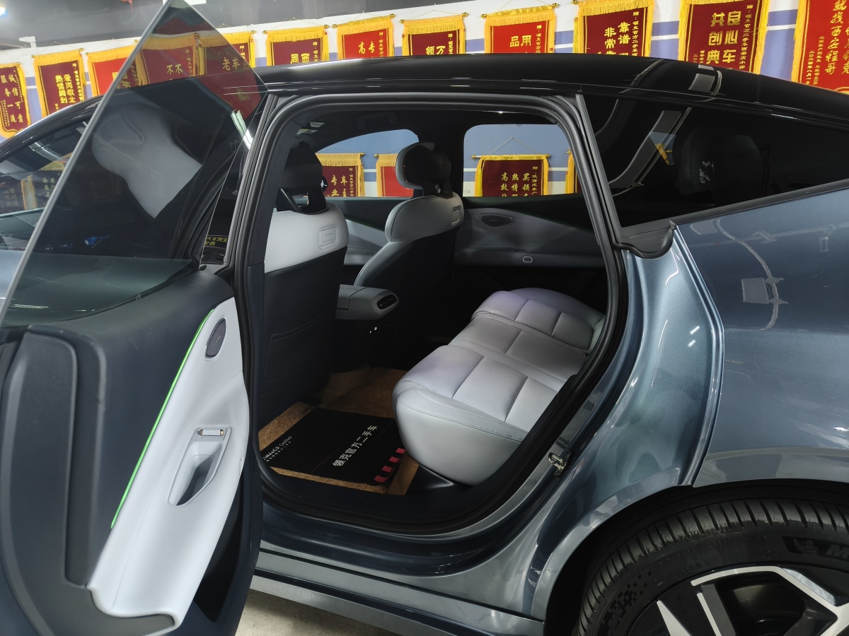 Lynk & Co Z10 2024 car image #10