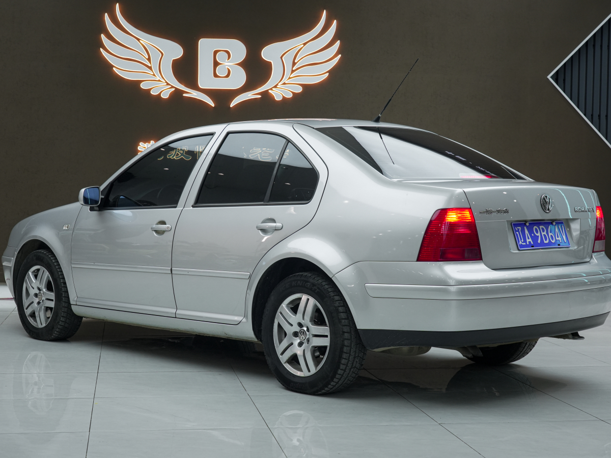 Volkswagen 2004 car image #10