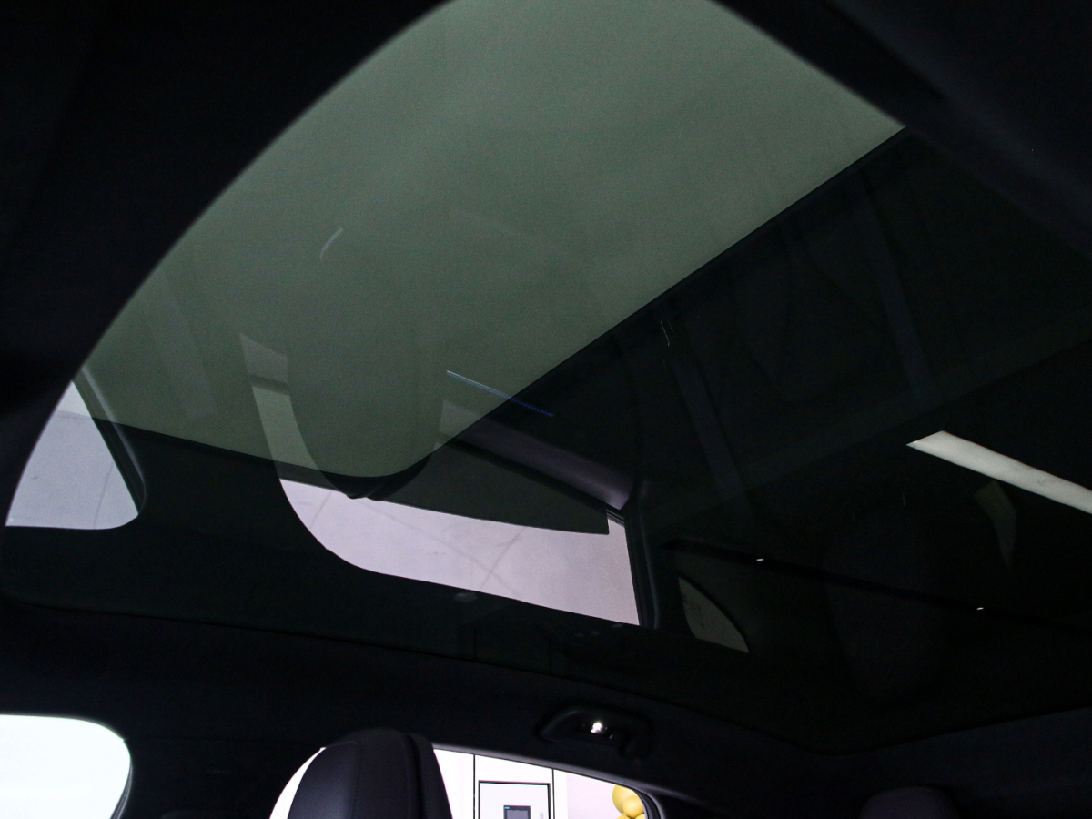 Xpeng P7 2025 صورة سيارة #10