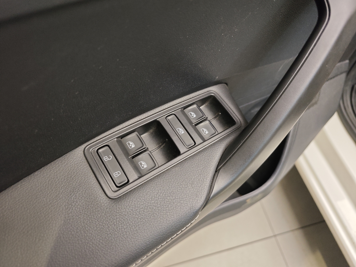 Skoda Rapid Spaceback 2019 car image #10