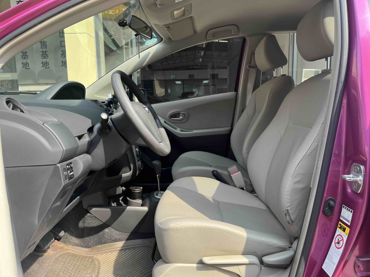 Toyota Yaris 2010 imagem de carro #10