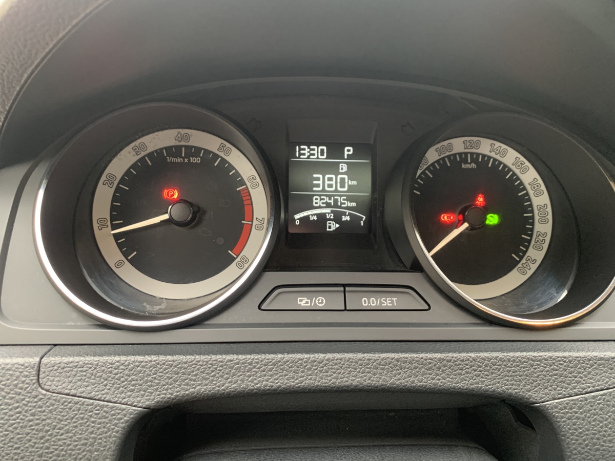 Skoda Rapid Spaceback 2018 car image #10