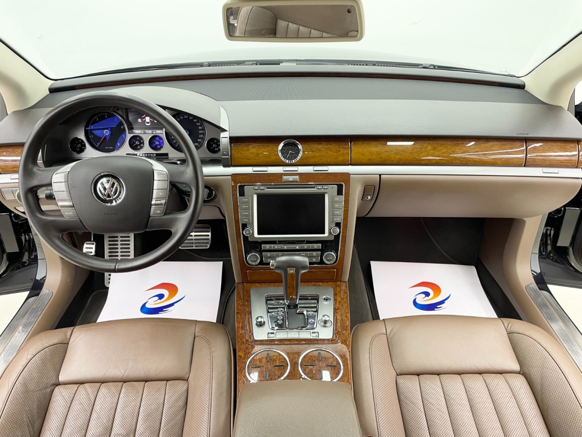 Volkswagen Pheaton 2012 immagine di auto #10