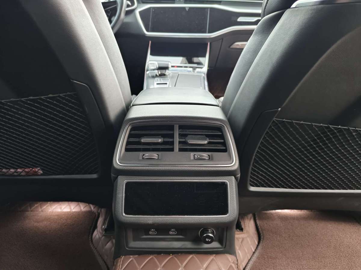 Audi 2024 immagine di auto #10