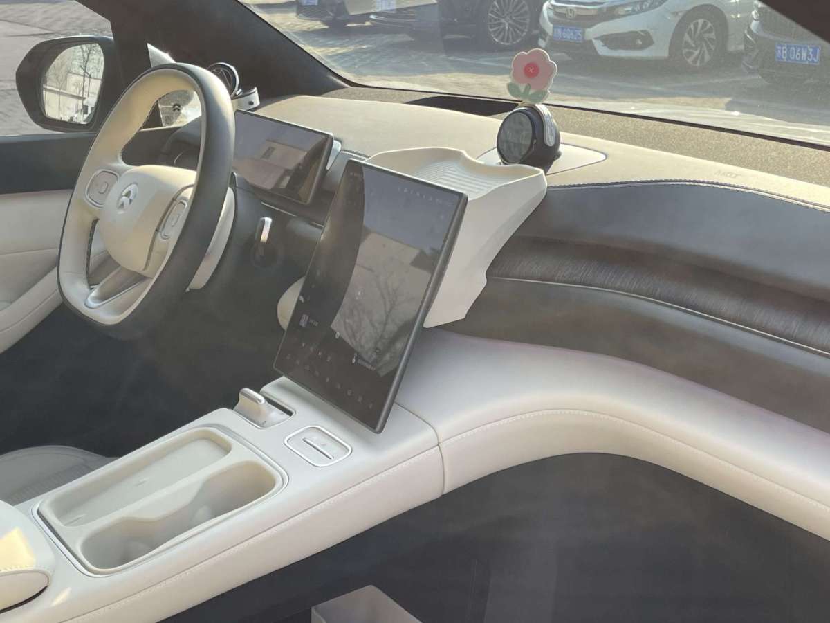 NIO 2025 car image #10