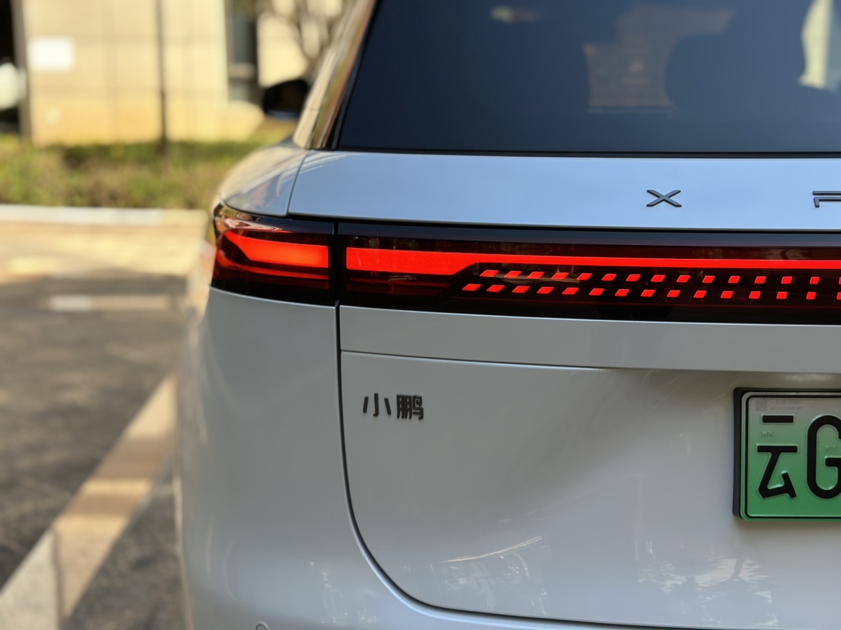 Xpeng G9 2025 imagem de carro #10