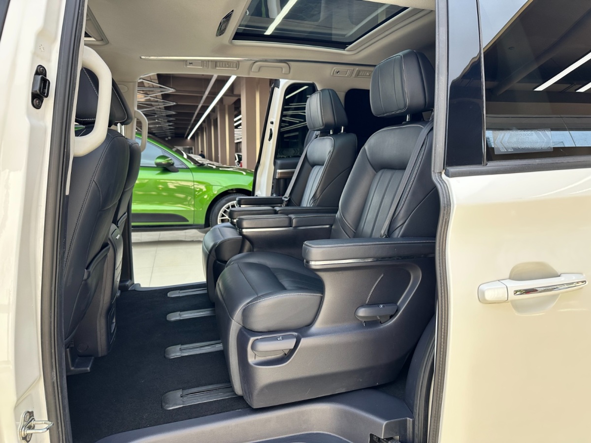 GAC Trumpchi GS8 2020 #10 GAC Trumpchi GS8 2020 car image #10