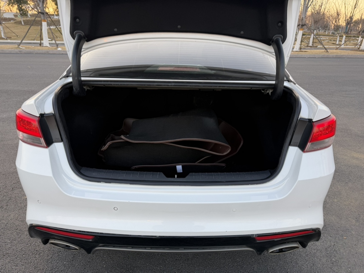 Kia 2015 car image #10