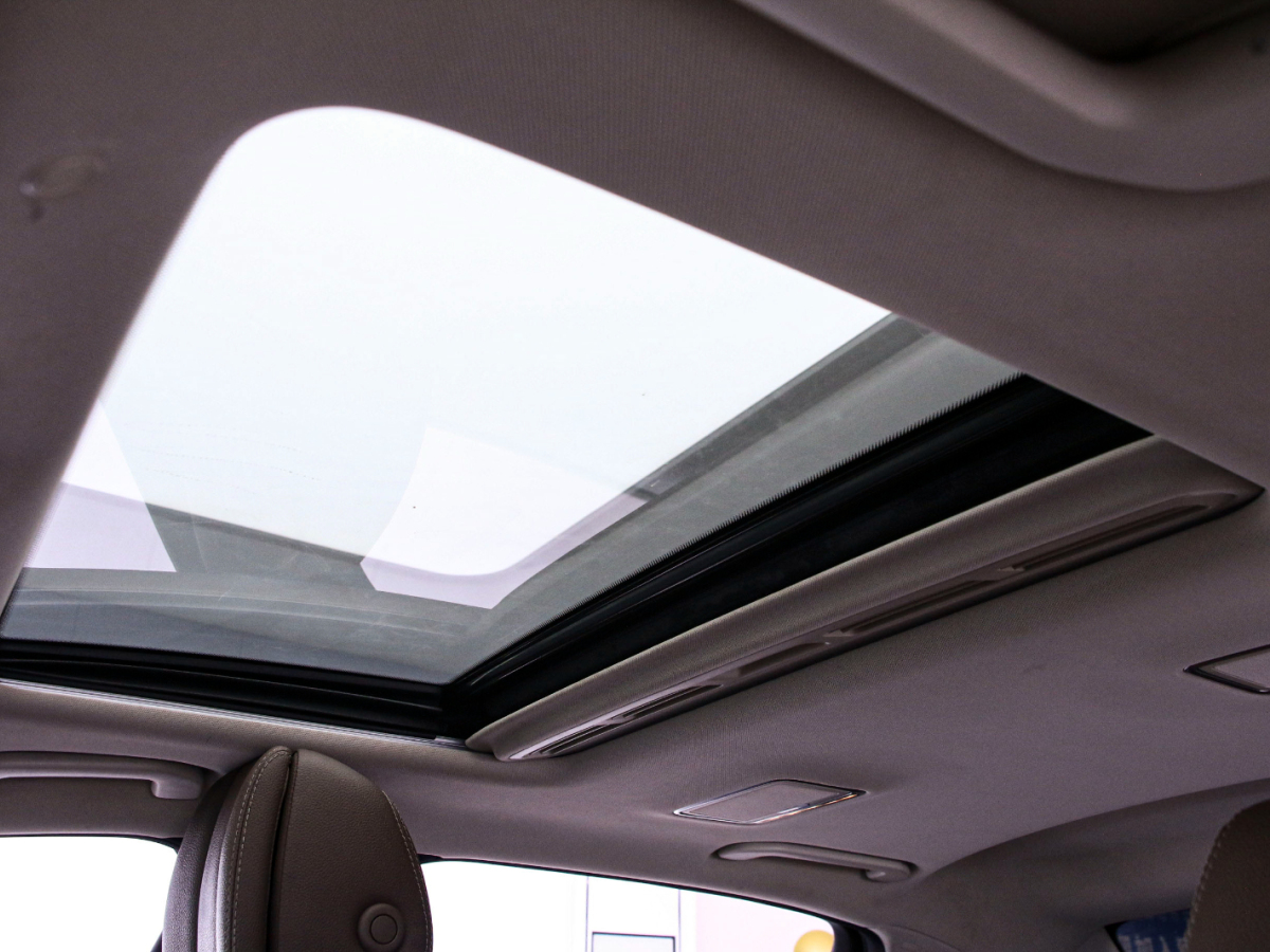 Mercedes-Benz E Class 2017 изображение автомобиля #10