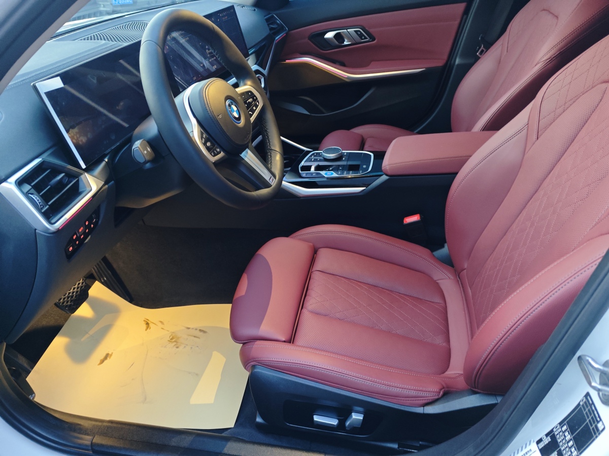 BMW i3 2023 immagine di auto #10
