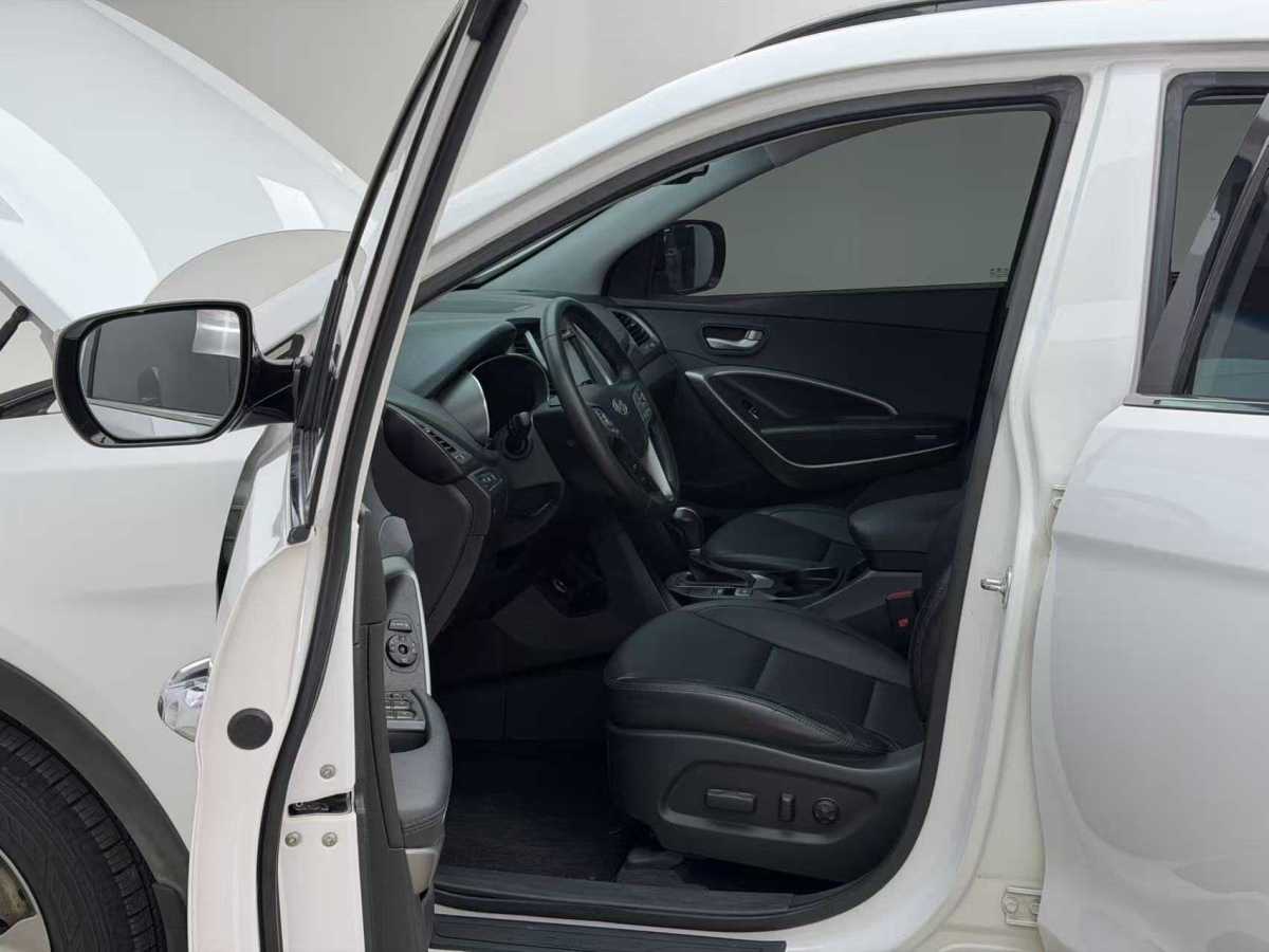 Hyundai Santa Fe 2015 #10 Hyundai Santa Fe 2015 car image #10