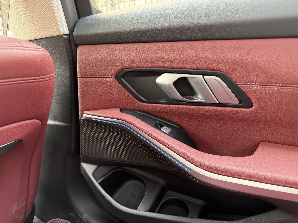 BMW i3 2024 car image #10