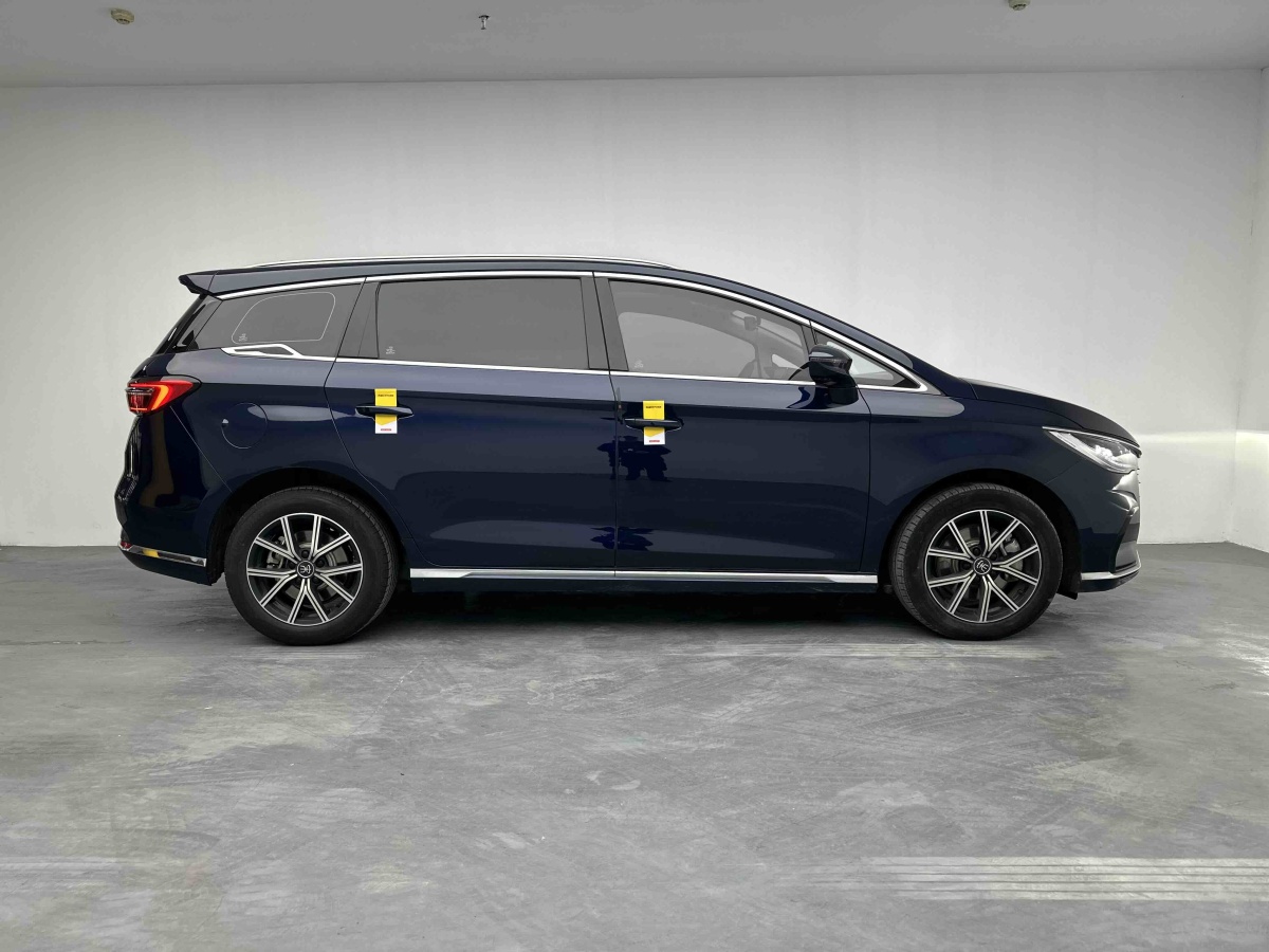 BYD Song MAX New Energy 2023 car image #10