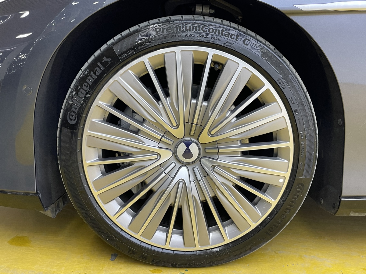 Denza Z9 2024 car image #10