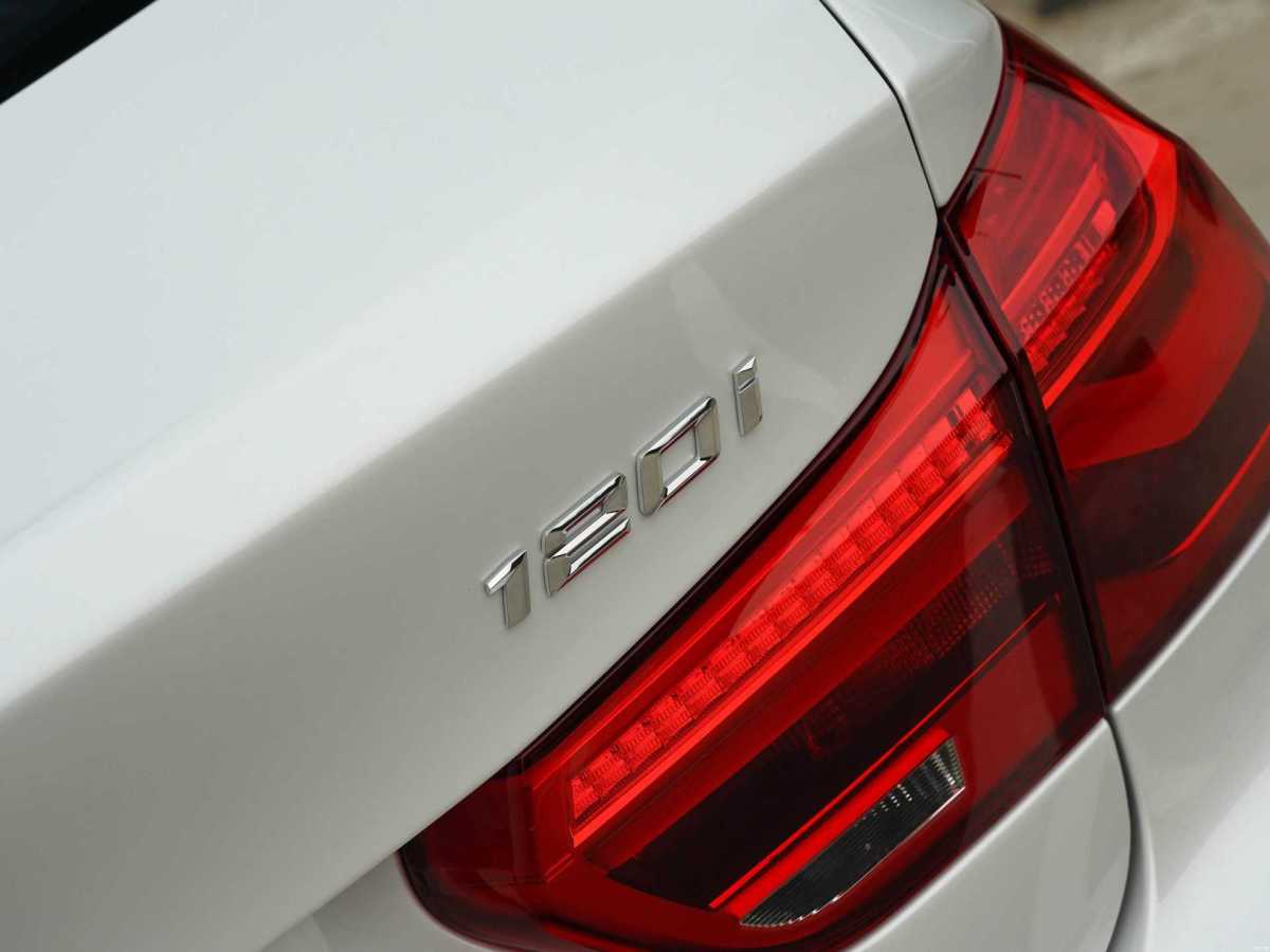 BMW 1 Series 2021 car image #10