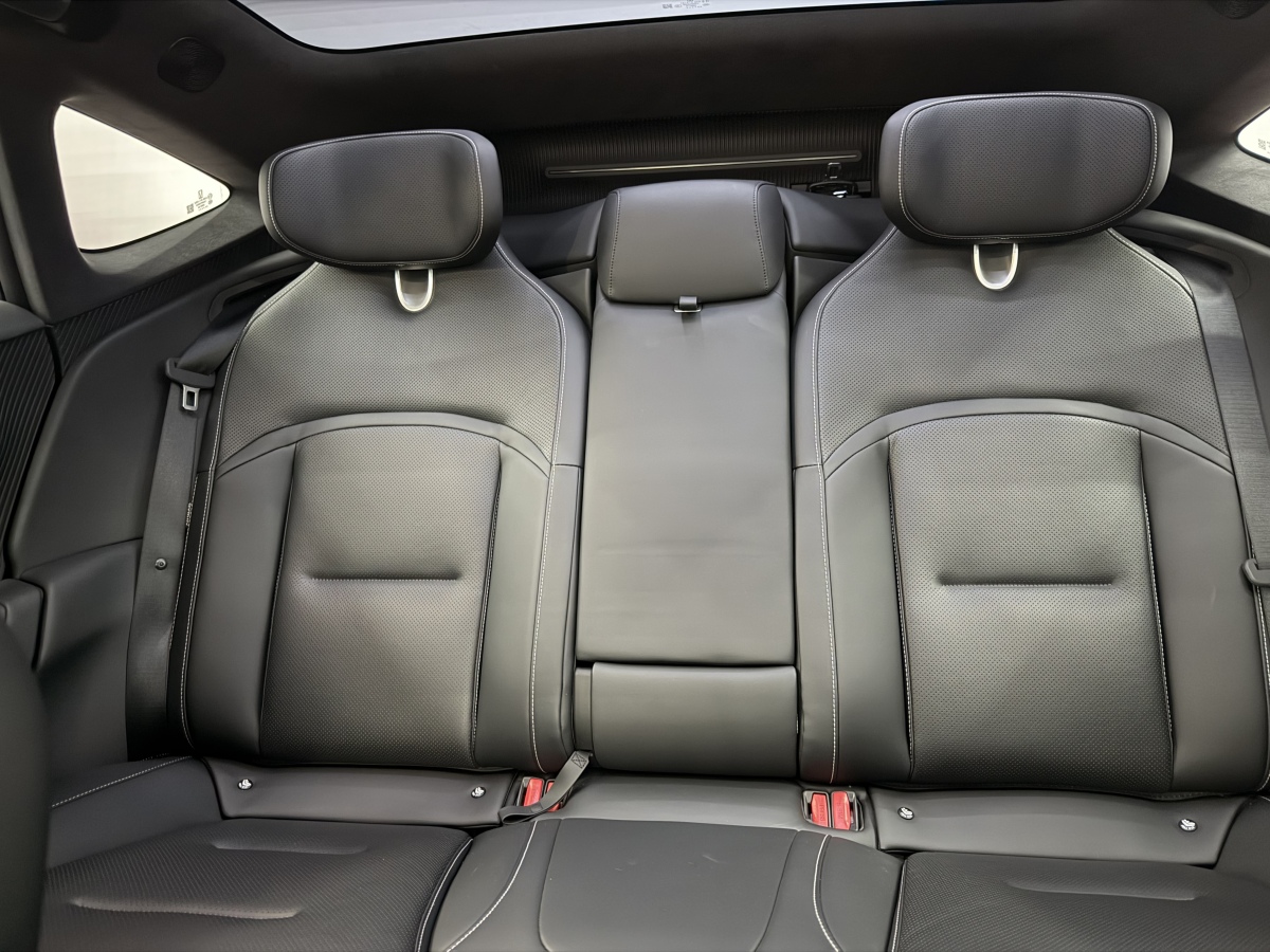 Avatr 12 2024 car image #10
