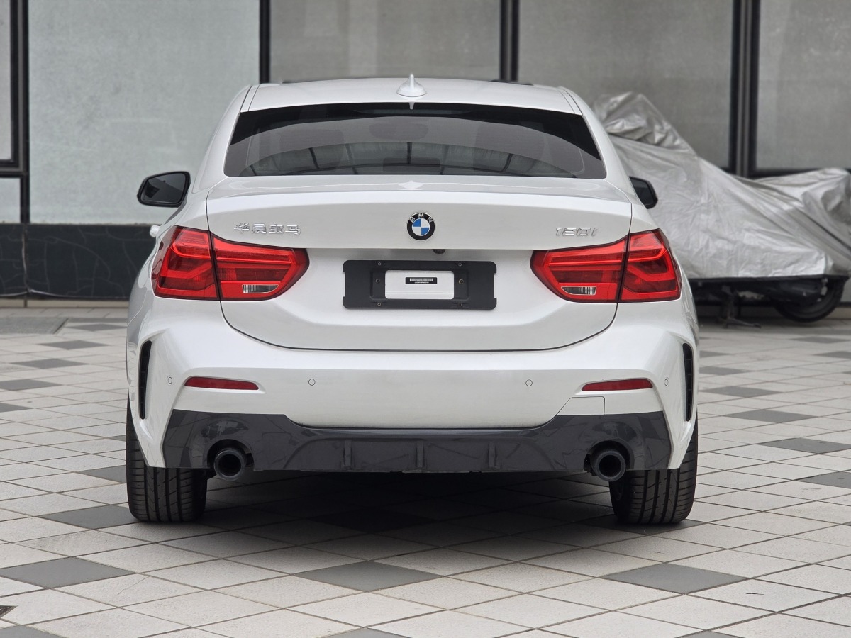 BMW 1 Series 2022 #10 BMW 1 Series 2022 car image #10