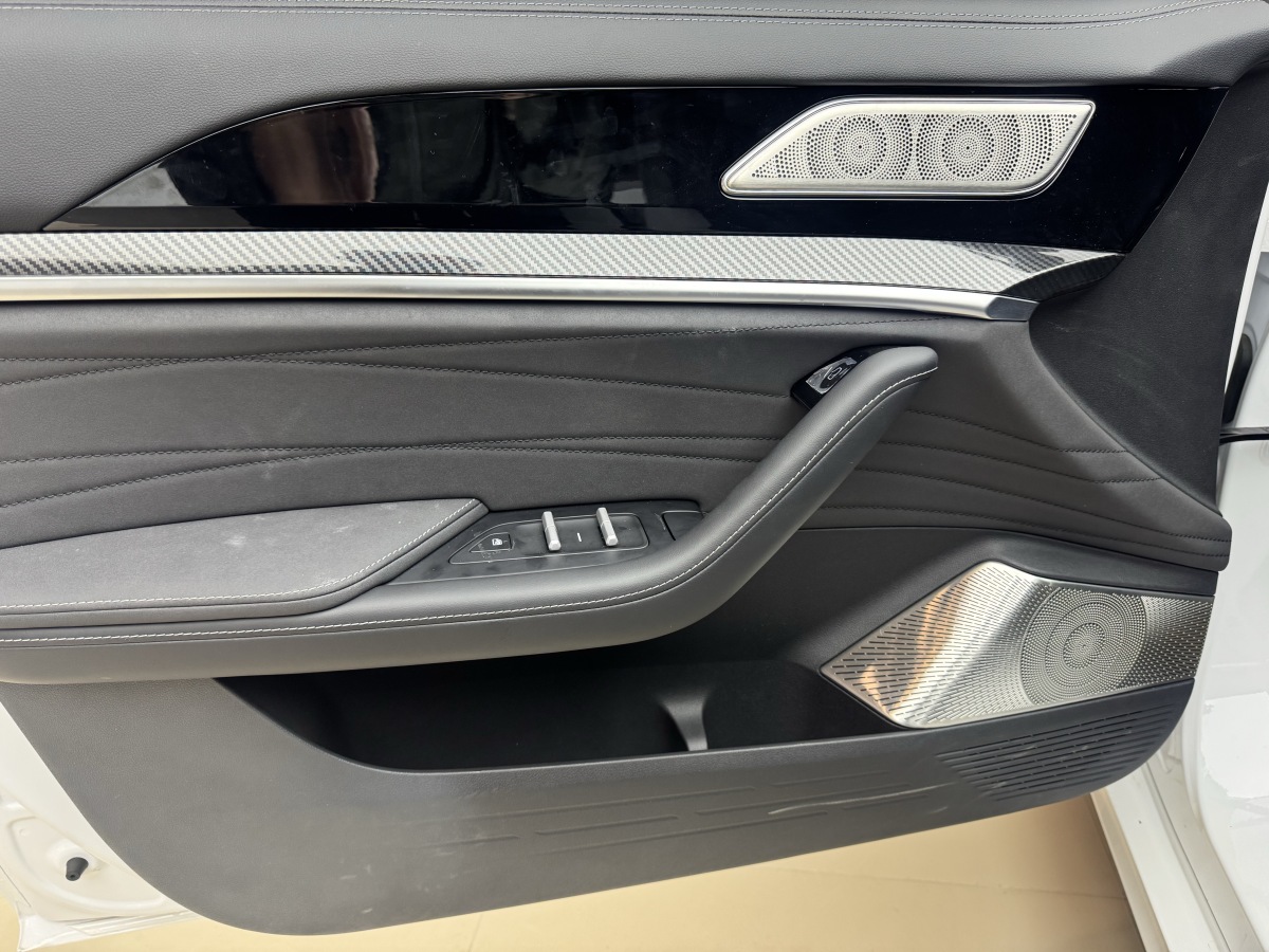 哪吒汽车 哪吒S猎装 2025 汽车图片 #10