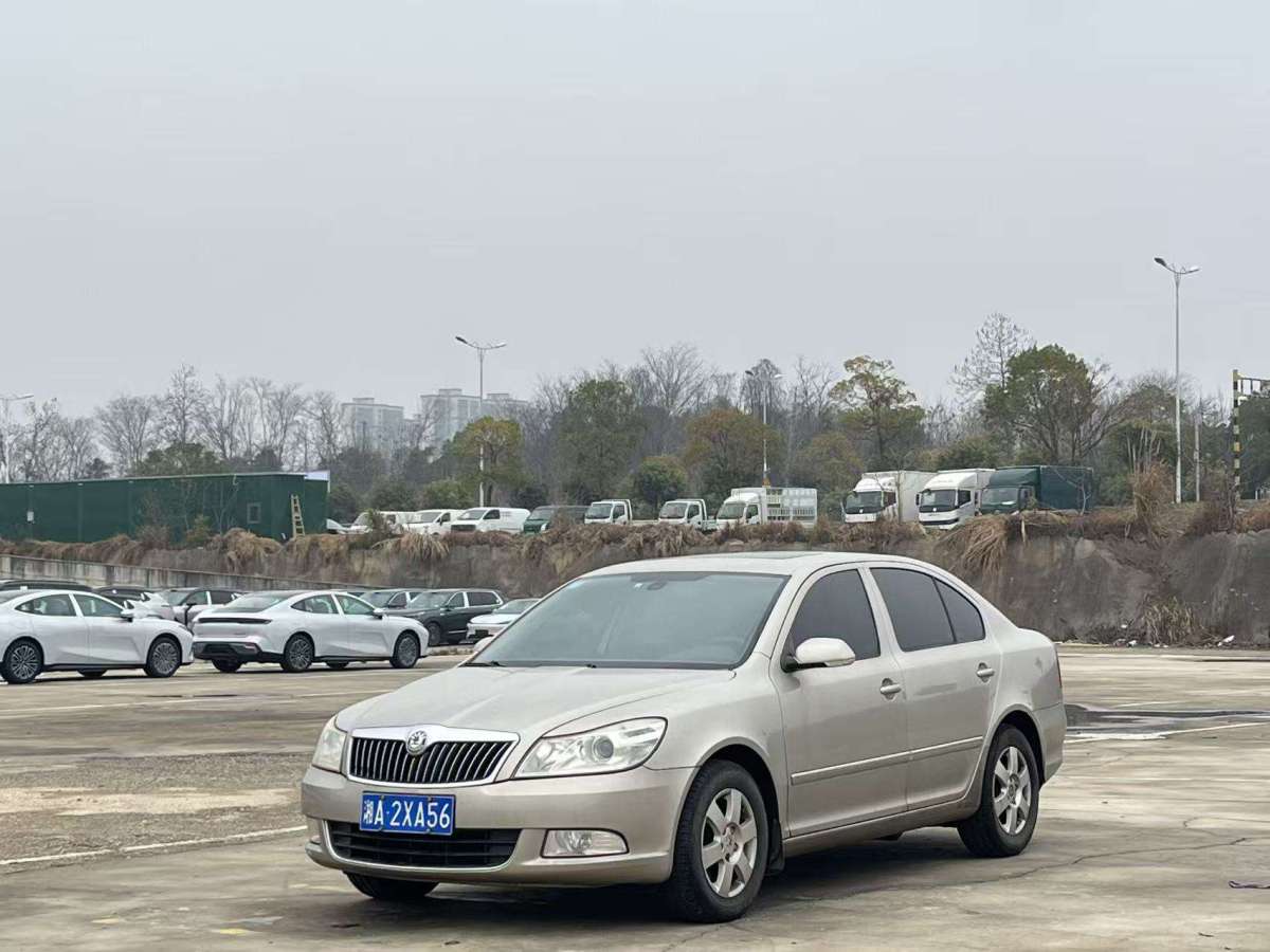 Skoda Octavia 2018 car image #10