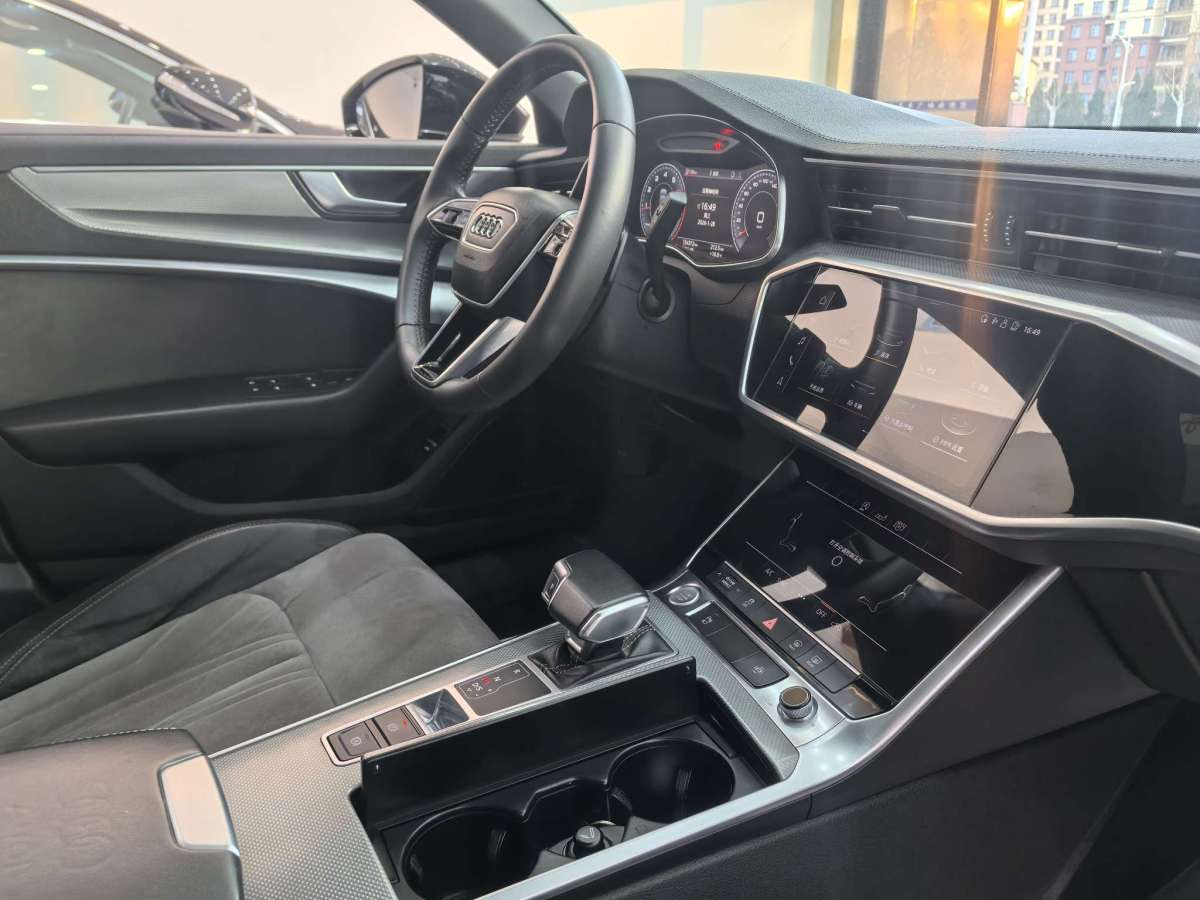 Audi A6L 2019 car image #10