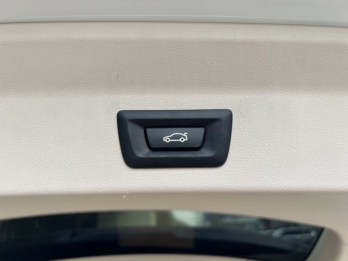 BMW iX3 2021 immagine di auto #10